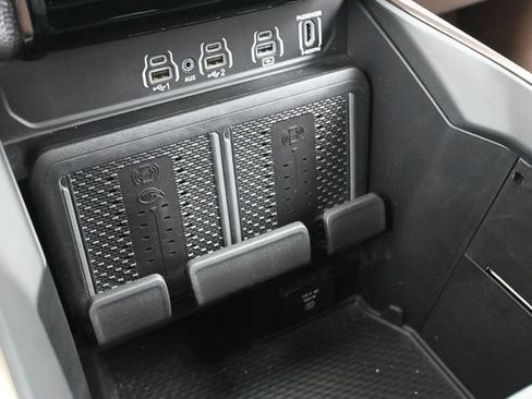 Used 2025 RAM 1500 Limited AWD/4WD image 19