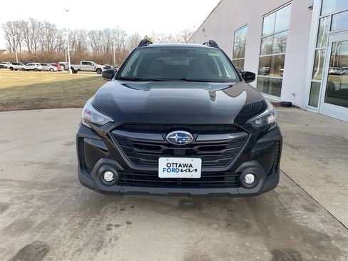 Used 2024 Subaru Outback Premium image 3