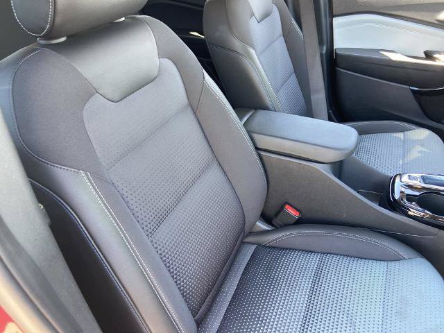 Used 2025 Chevrolet Trax LT w/ LT Convenience Package FWD image 23