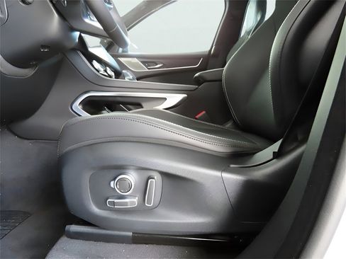 Used 2025 Jaguar F-PACE R-Dynamic S image 51