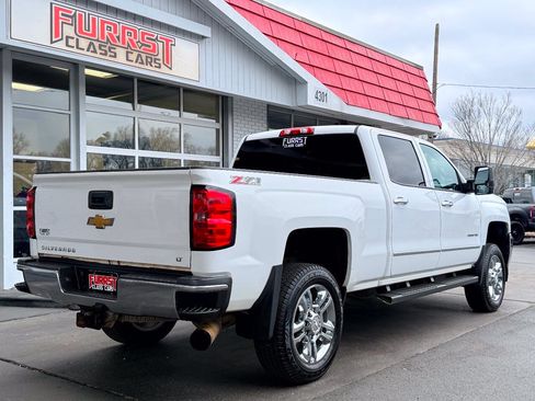 Used 2015 Chevrolet Silverado 2500 LT w/ LT Convenience Package AWD/4WD image 3