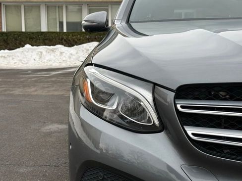 Used 2018 Mercedes-Benz GLC 300 4MATIC image 11