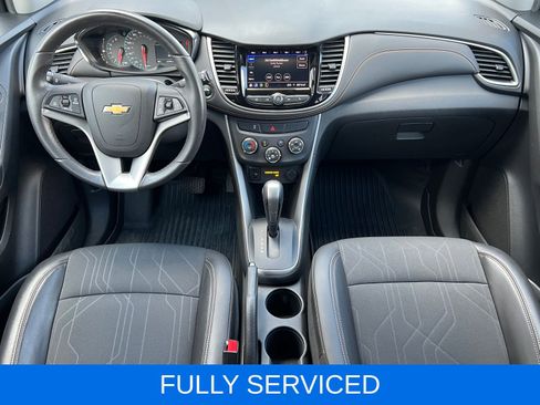 Used 2022 Chevrolet Trax LT w/ LT Convenience Package AWD/4WD image 18