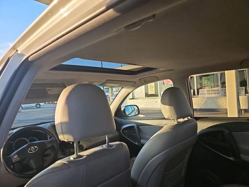 Used 2009 Toyota RAV4 Limited image 21