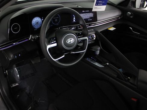 Certified 2024 Hyundai Elantra SEL FWD image 19