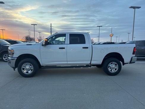New 2026 RAM 2500 Tradesman AWD/4WD image 24