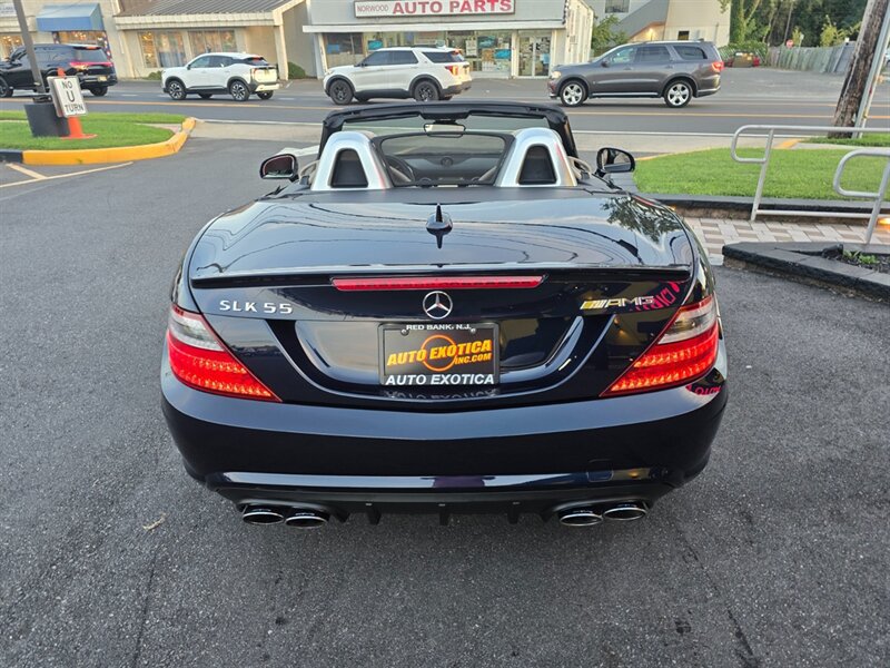 Used 2014 Mercedes-Benz SLK 55 AMG image 24
