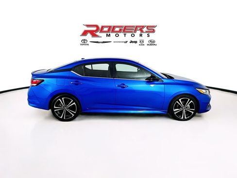 Used 2023 Nissan Sentra SR w/ Electronics Package FWD image 9