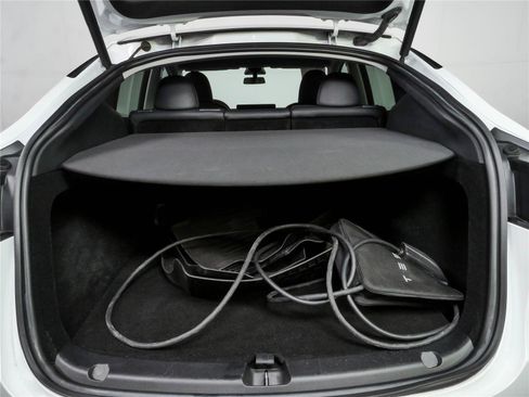 Used 2023 Tesla Model Y Long Range AWD/4WD image 30