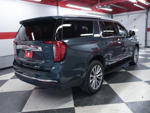 Used 2021 GMC Yukon XL SLT w/ SLT Premium Package AWD/4WD image 7