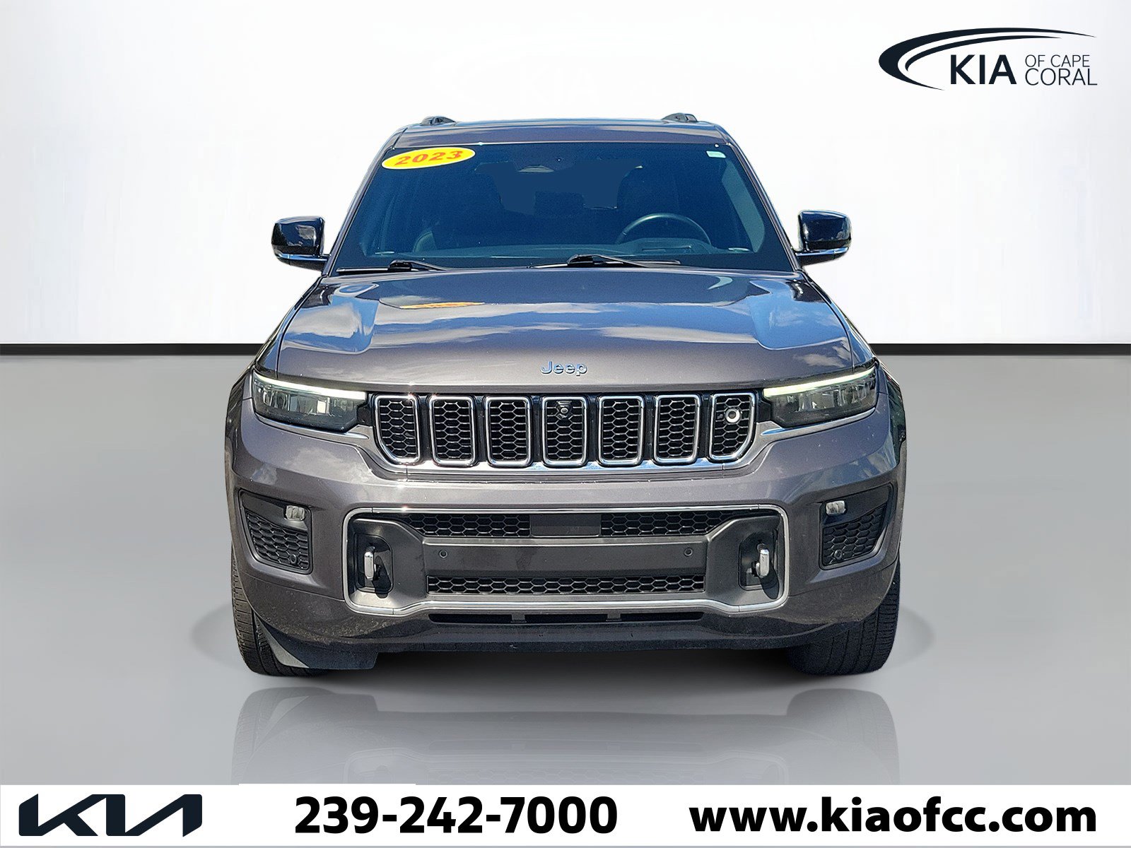 Used 2023 Jeep Grand Cherokee Overland w/ Adv Protech Group III RWD image 2