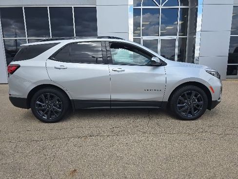 Used 2022 Chevrolet Equinox RS AWD/4WD image 3