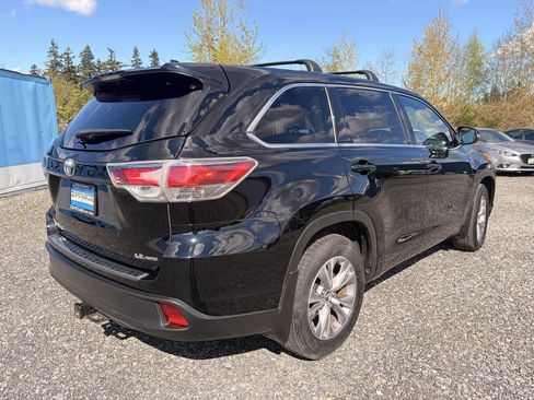 Used 2016 Toyota Highlander Plus image 3