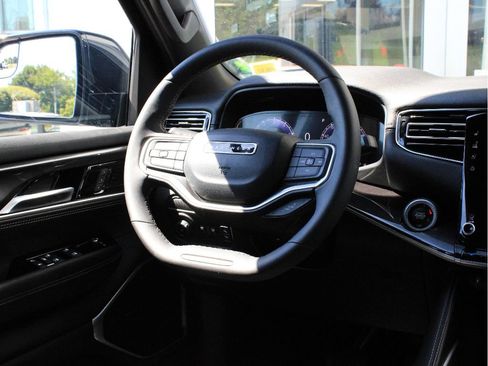 Certified 2023 Jeep Wagoneer 4WD image 14