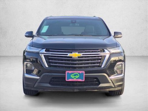 Certified 2023 Chevrolet Traverse LT FWD image 2