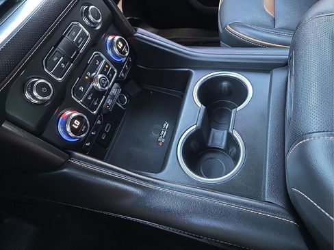 Used 2022 GMC Yukon AT4 AWD/4WD image 25