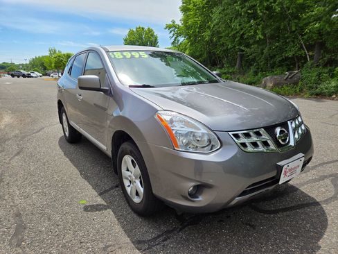 Used 2013 Nissan Rogue S w/ Special Edition Pkg AWD/4WD image 3