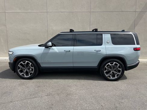 Used 2024 Rivian R1S Adventure Dual AWD/4WD image 4