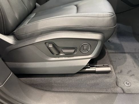 New 2026 Audi Q7 3.0T Premium Plus AWD/4WD image 22
