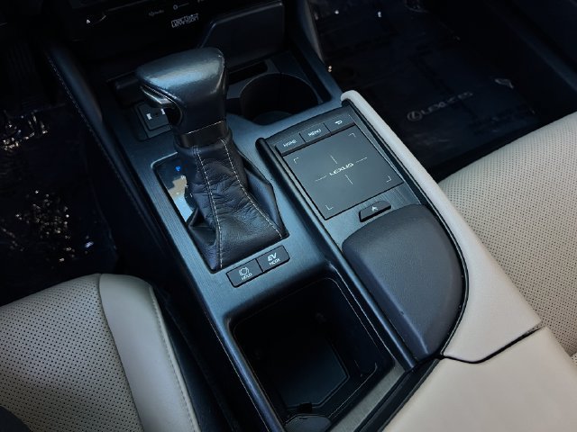 Used 2020 Lexus ES 300h w/ Premium Package FWD image 20