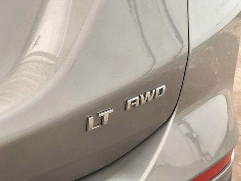 Used 2024 Chevrolet Equinox LT AWD/4WD image 18
