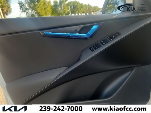 New 2026 Kia Niro LX FWD image 22