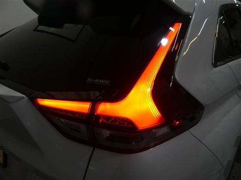 Used 2023 Mitsubishi Eclipse Cross SE AWD/4WD image 16