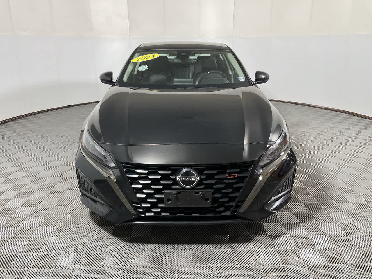 Used 2024 Nissan Altima 2.5 SR FWD image 3