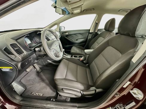 Used 2017 Kia Forte LX FWD image 13