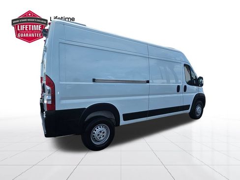 Used 2025 RAM ProMaster 2500 w/ Convenience Group FWD image 8