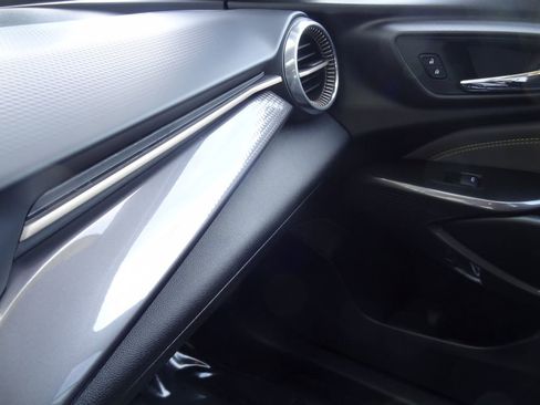 Used 2026 Chevrolet Trax ACTIV w/ Sunroof Package image 30