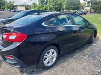 Used 2017 Chevrolet Cruze LT w/ Convenience Package FWD video 3