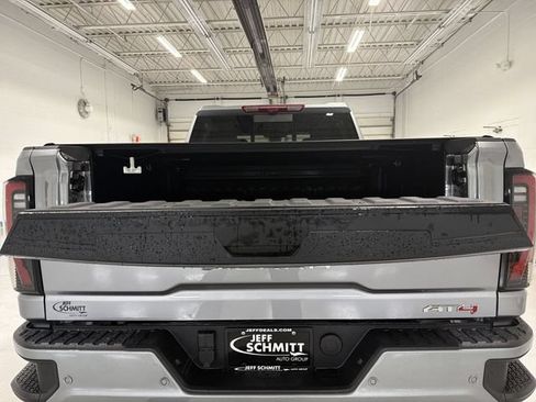 New 2026 GMC Sierra 2500 AT4 w/ AT4 Premium Plus Package AWD/4WD image 15