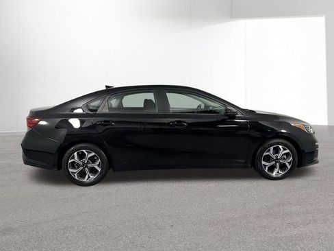 Used 2021 Kia Forte LXS FWD image 33