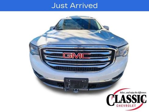 Used 2018 GMC Acadia SLT image 3