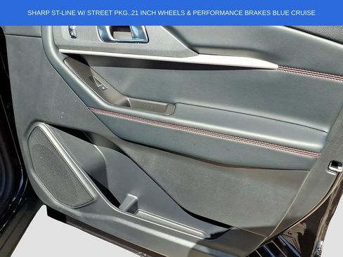 Used 2026 Ford Explorer ST-Line w/ ST-Line Street Pack AWD/4WD image 9