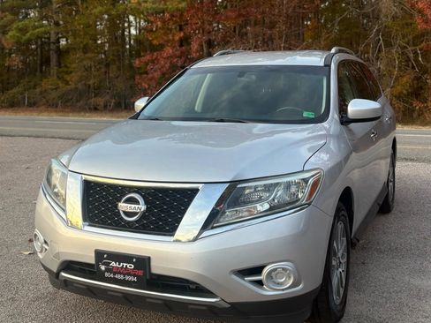 Used 2013 Nissan Pathfinder SV image 43