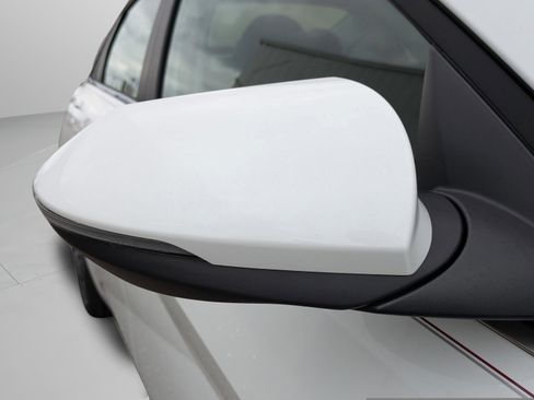 New 2026 Hyundai Elantra Limited FWD image 14