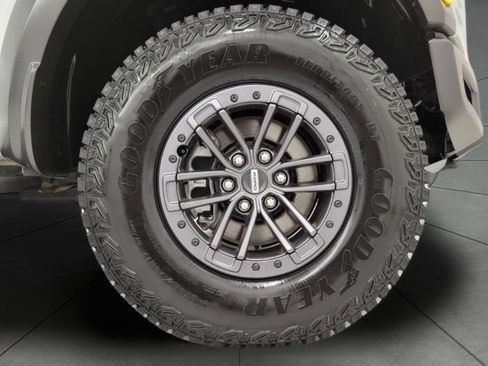 Used 2020 Ford F150 Raptor w/ Equipment Group 802A Luxury AWD/4WD image 4