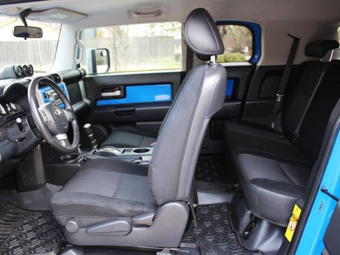 Used 2007 Toyota FJ Cruiser 4WD image 14