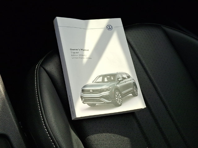 Used 2024 Volkswagen Tiguan SE AWD/4WD image 26