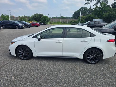 Used 2023 Toyota Corolla SE w/ Carpet Mat Package (TMS) AWD/4WD image 8