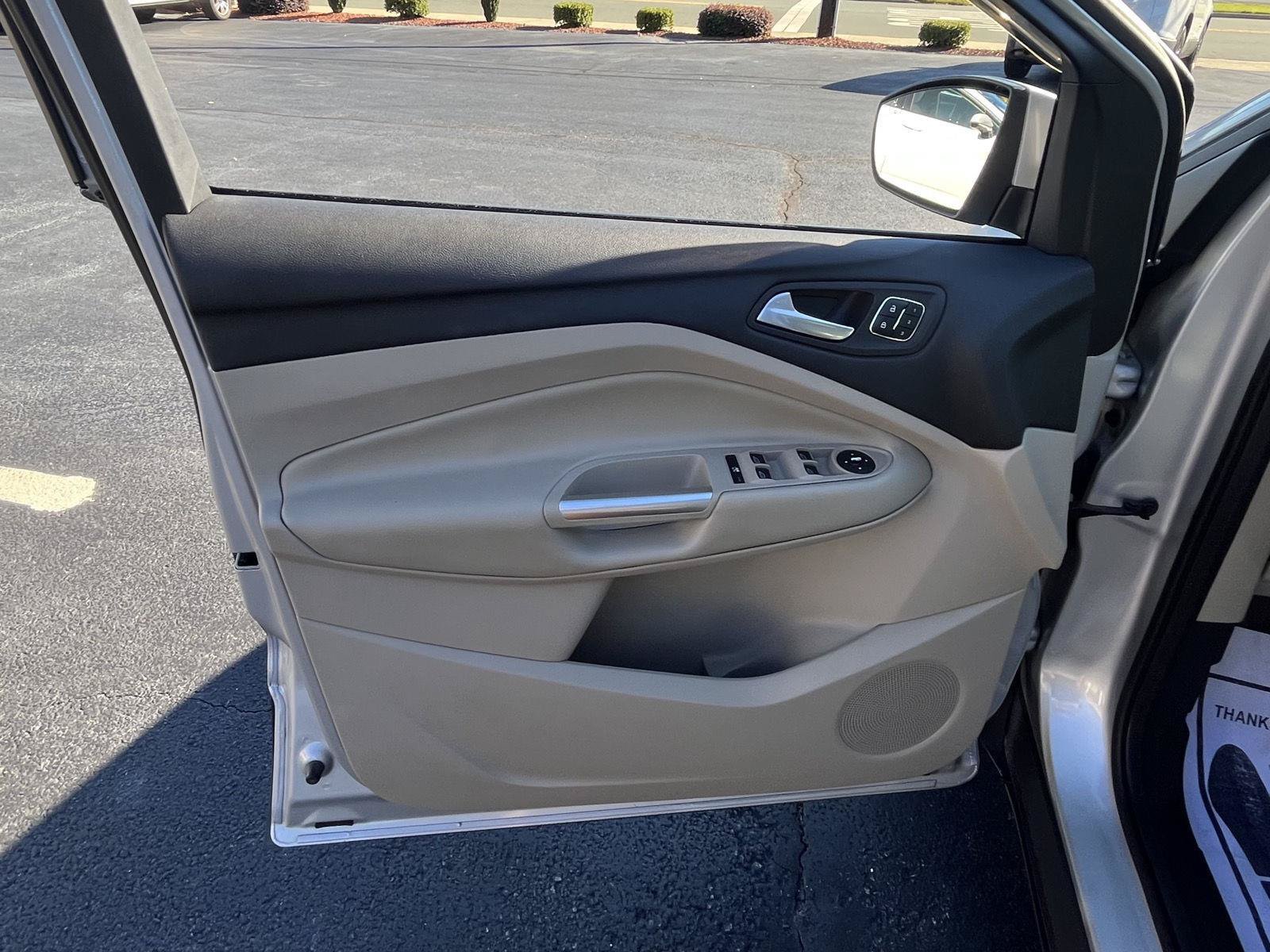 Used 2013 Ford Escape SEL AWD/4WD image 29