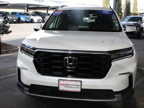 Used 2025 Honda Pilot Elite image 10