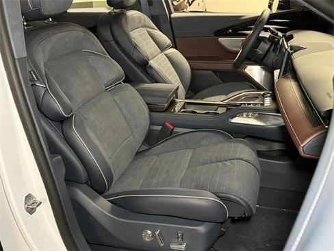 New 2026 Lincoln Nautilus Black Label image 11