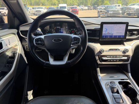 Used 2022 Ford Explorer Timberline w/ Timberline Technology Package AWD/4WD image 8