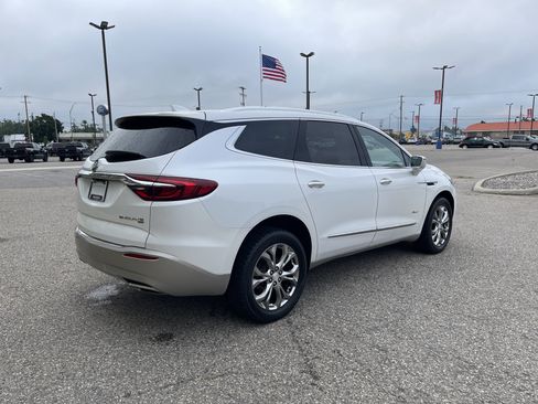 Used 2019 Buick Enclave Avenir w/ Avenir Technology Package AWD/4WD image 3