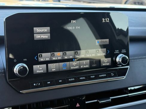 Used 2024 Mitsubishi Outlander 4WD Plug-In Hybrid image 22