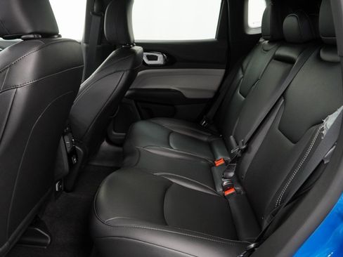 New 2026 Jeep Compass Limited image 17