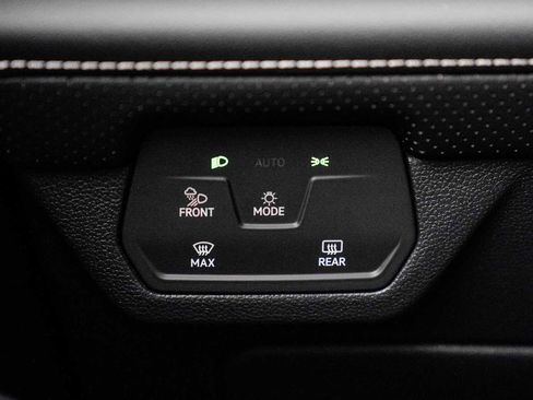 New 2026 Volkswagen Atlas Cross Sport SE image 27